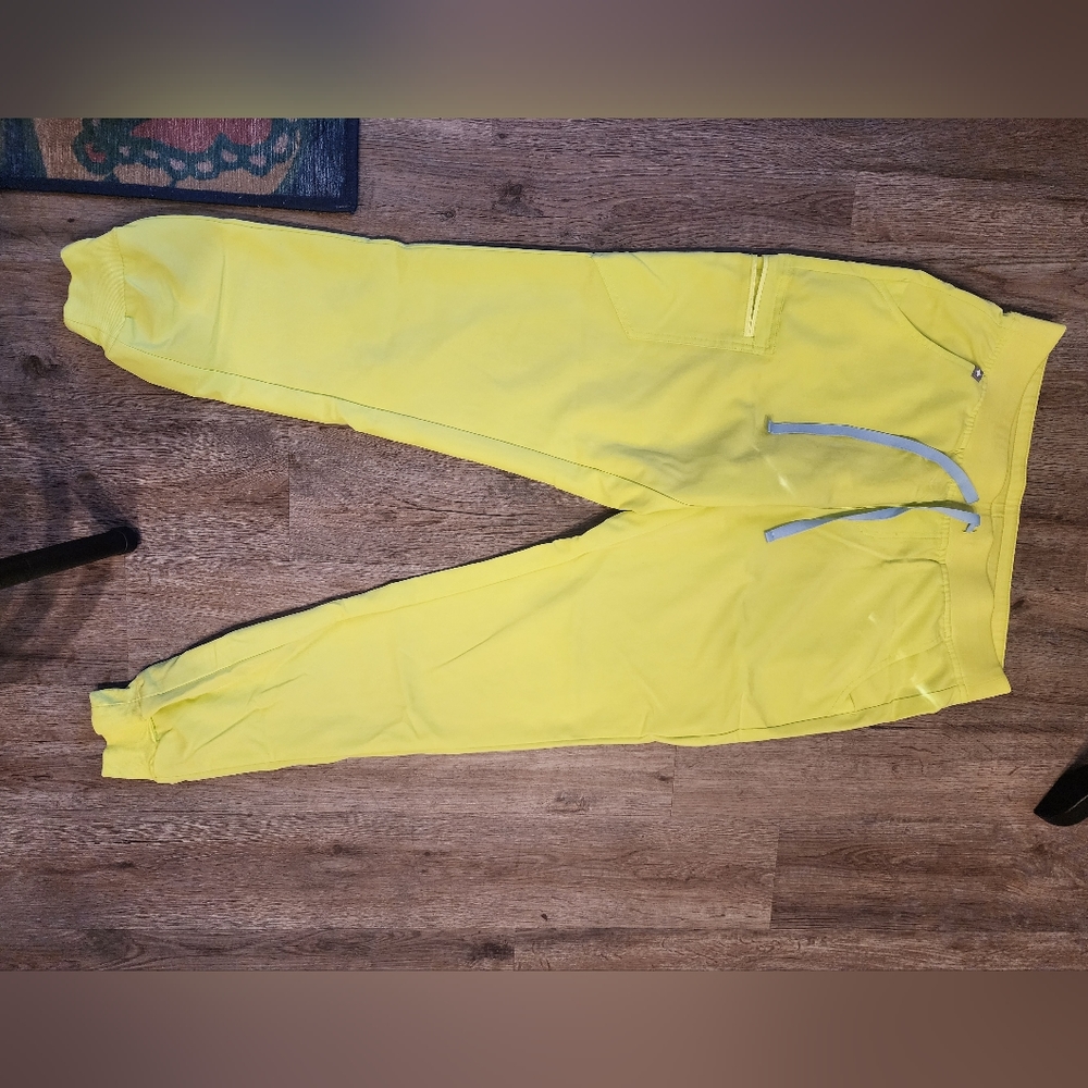 FIGS Zamora Jogger Limited Edition (Citrine) Size L/T